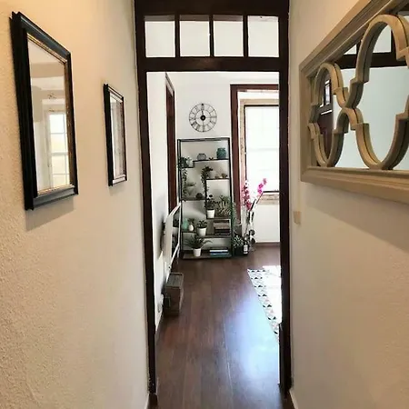 New! Beautiful Charming Flat At Best Location Lissabon
