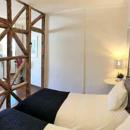 New! Beautiful Charming Flat At Best Location Apartment