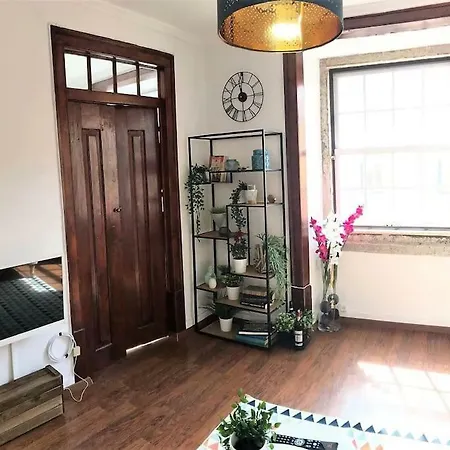 New! Beautiful Charming Flat At Best Location *