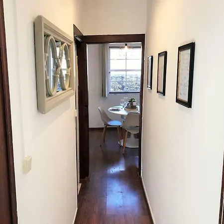New! Beautiful Charming Flat At Best Location *