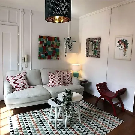 New! Beautiful Charming Flat At Best Location *