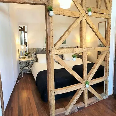New! Beautiful Charming Flat At Best Location *